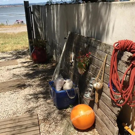 Cabanon De Pecheur En Bord De Lagune Affittacamere 4*